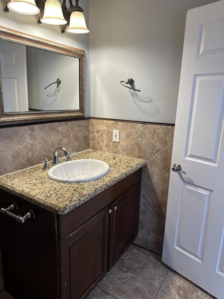 619 37th Street - Photo 13
