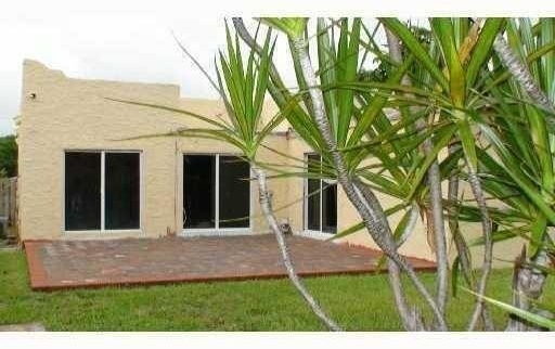619 37th Street - Photo 1