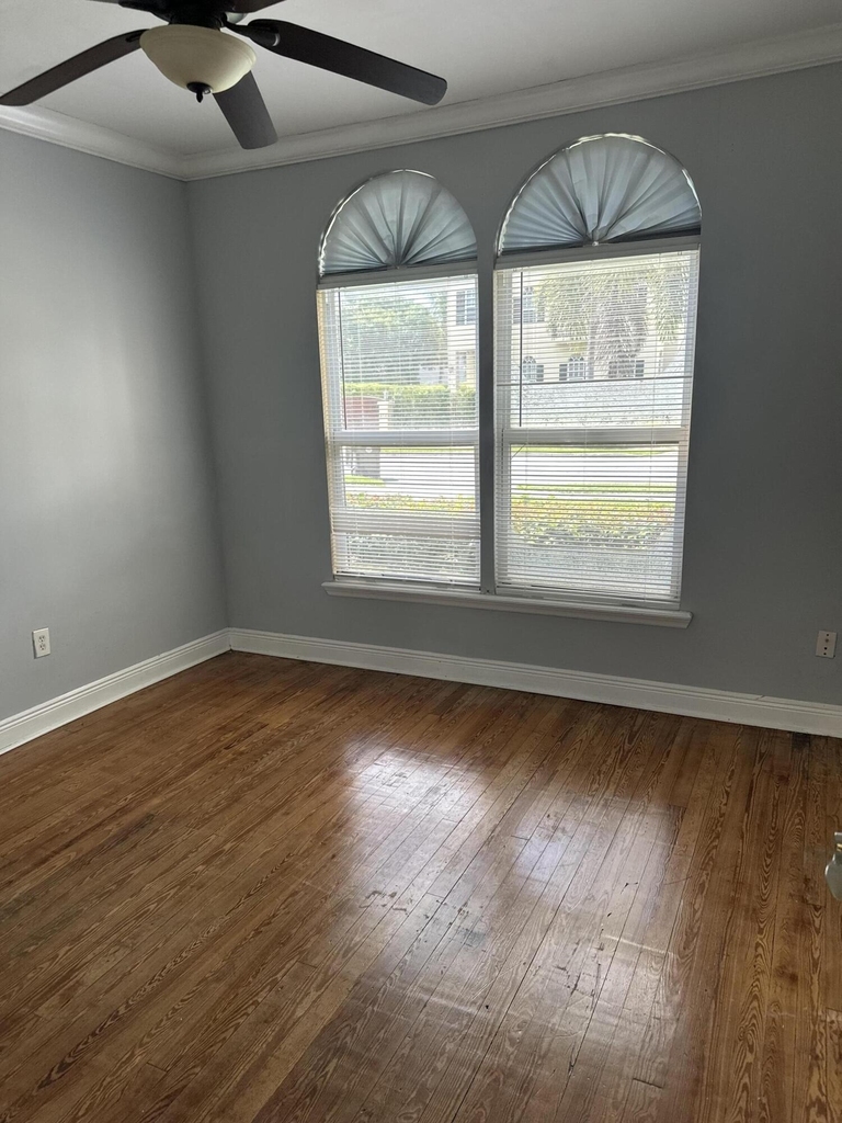 619 37th Street - Photo 14