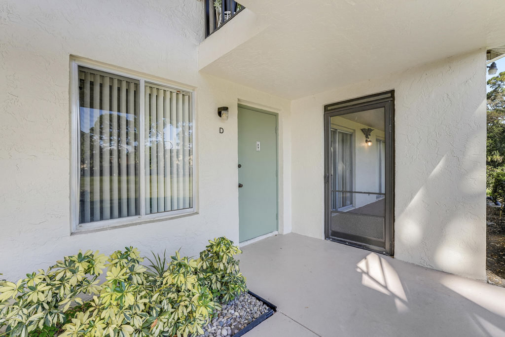 6489 Chasewood Drive - Photo 4