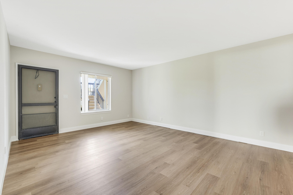 6489 Chasewood Drive - Photo 8