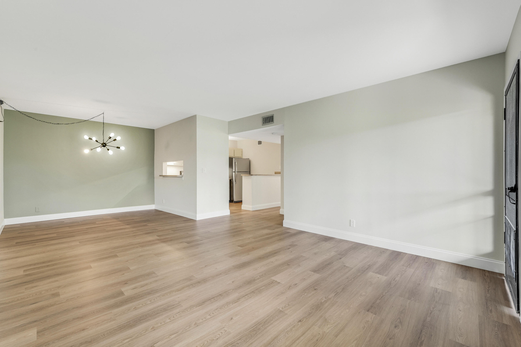 6489 Chasewood Drive - Photo 5