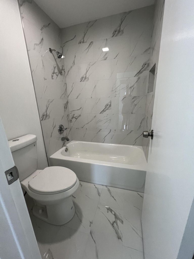 4129 Nw 88th Avenue - Photo 3