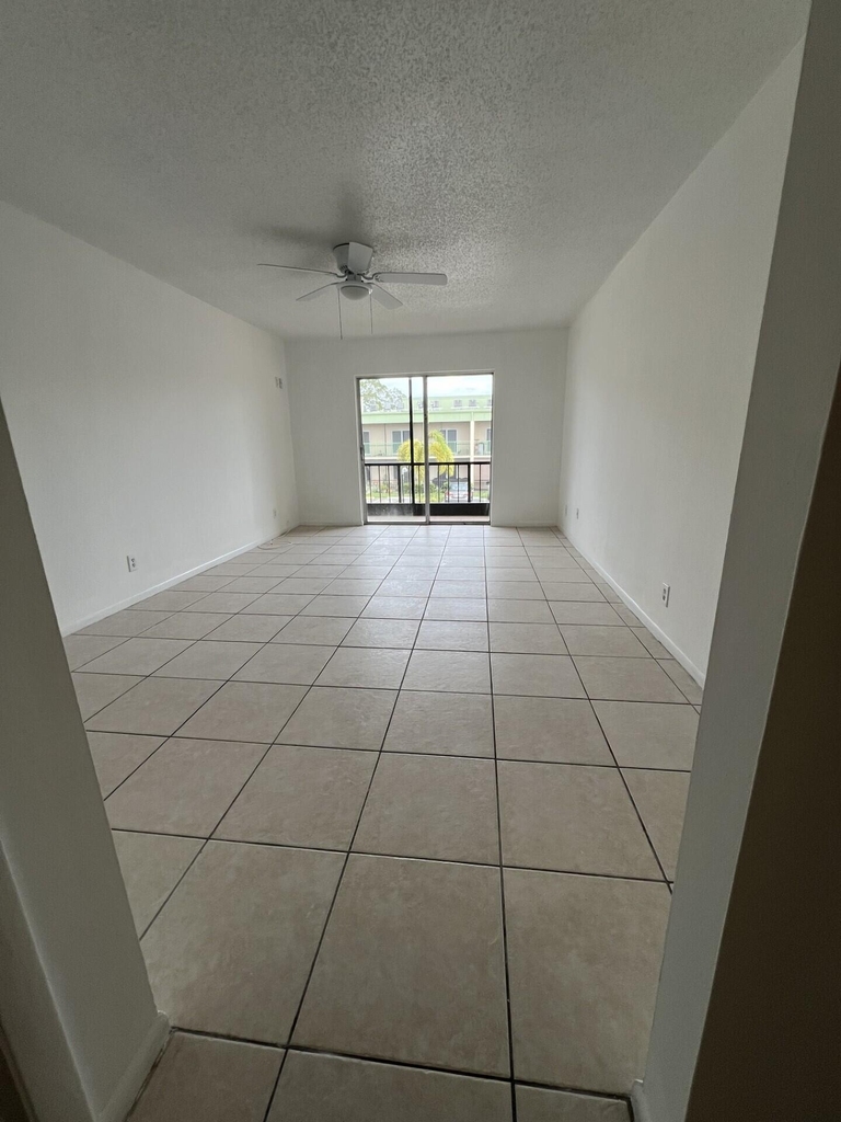 4129 Nw 88th Avenue - Photo 11
