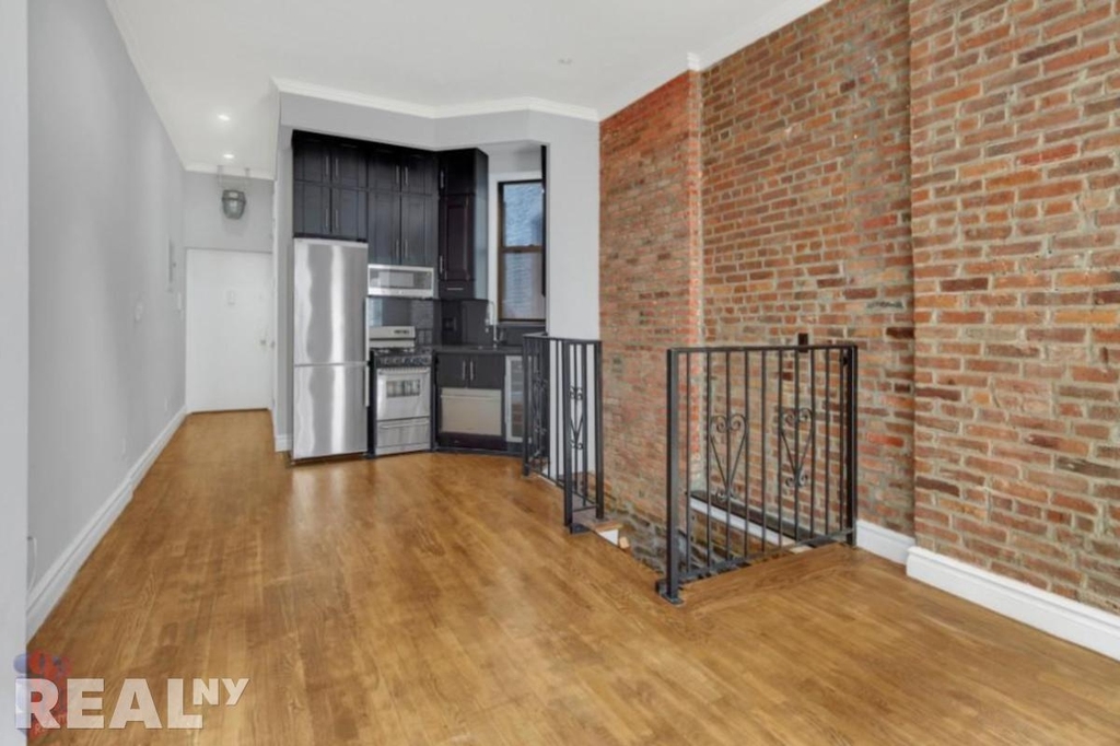 Mott Street - Photo 6