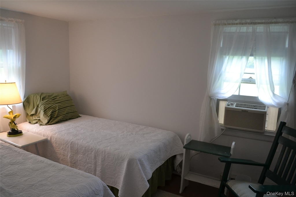 34a Sag Harbor Road - Photo 3
