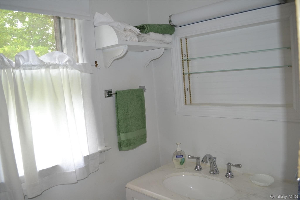 34a Sag Harbor Road - Photo 11