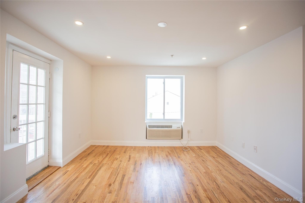 10 Franklin Boulevard - Photo 7