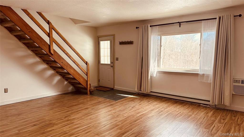881 Albany Post Road - Photo 8