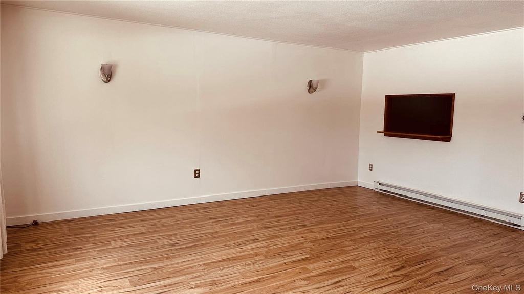 881 Albany Post Road - Photo 2