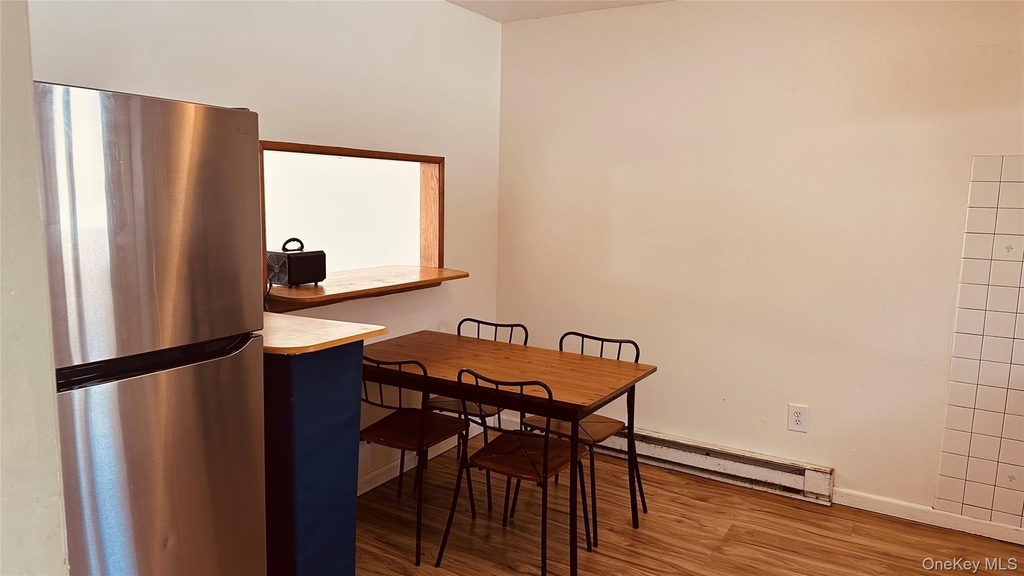 881 Albany Post Road - Photo 5
