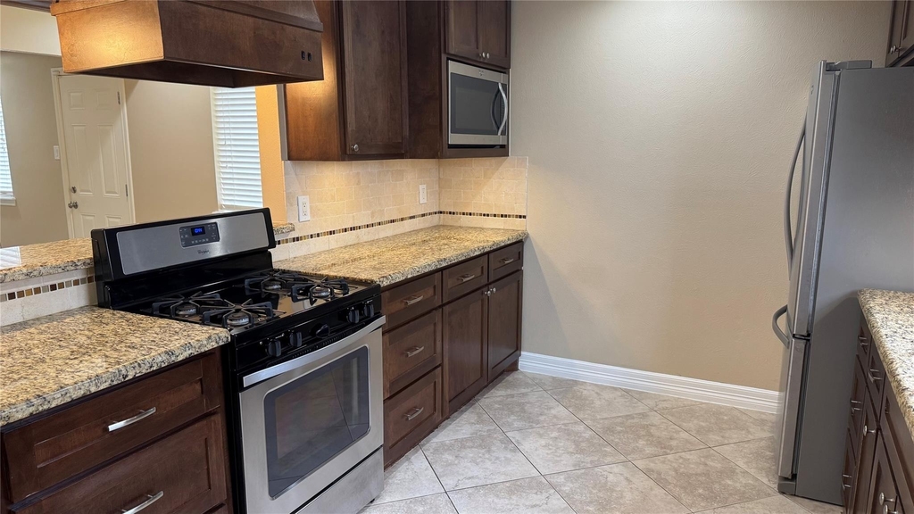 3310 Glen Spring Drive - Photo 10