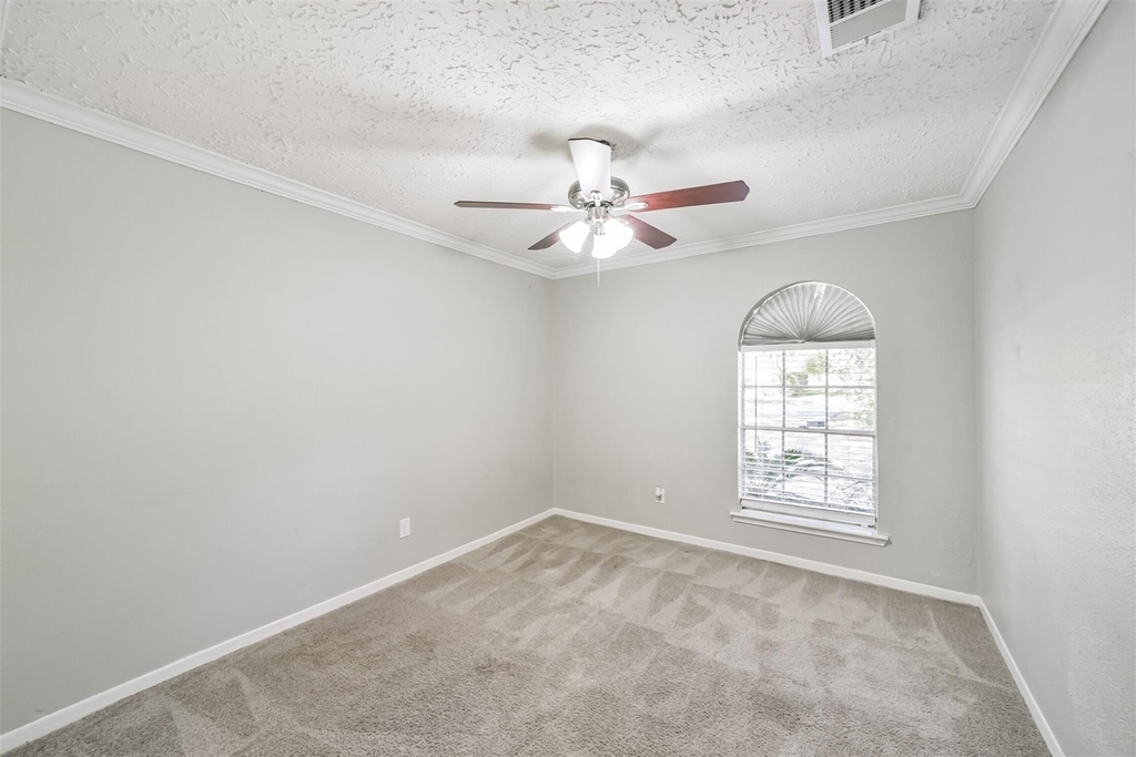 22203 Fincastle Drive - Photo 27