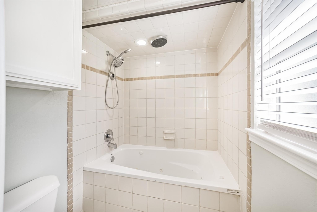 22203 Fincastle Drive - Photo 22