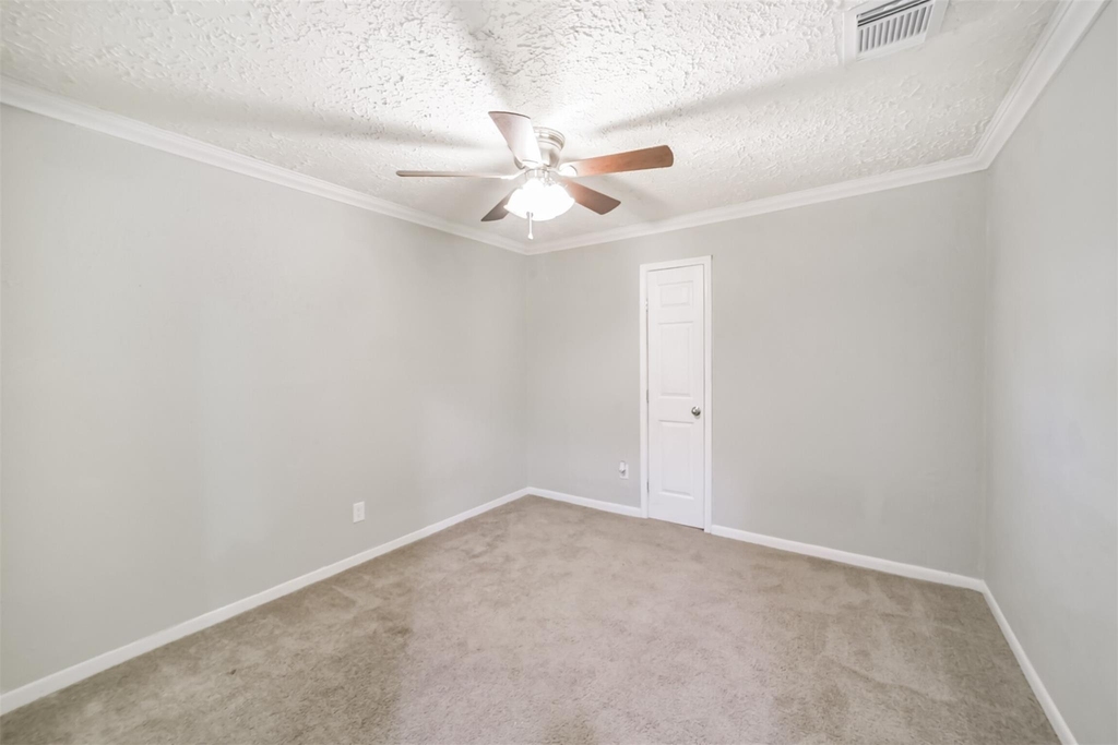 22203 Fincastle Drive - Photo 25