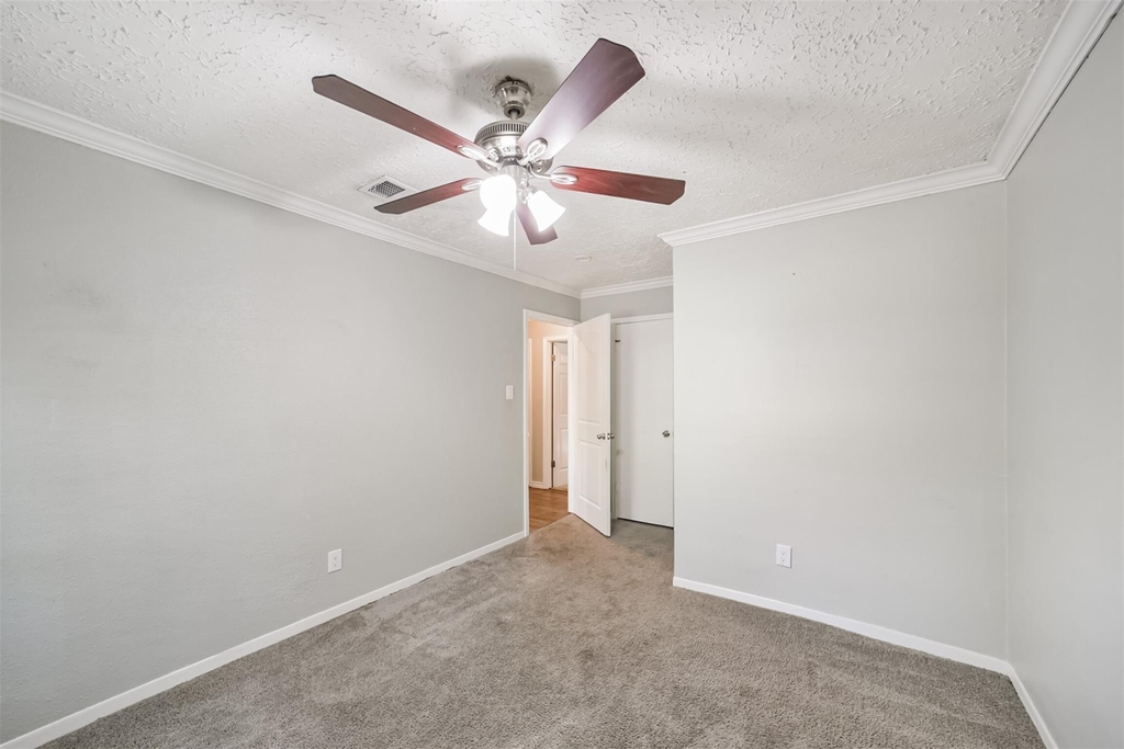 22203 Fincastle Drive - Photo 28
