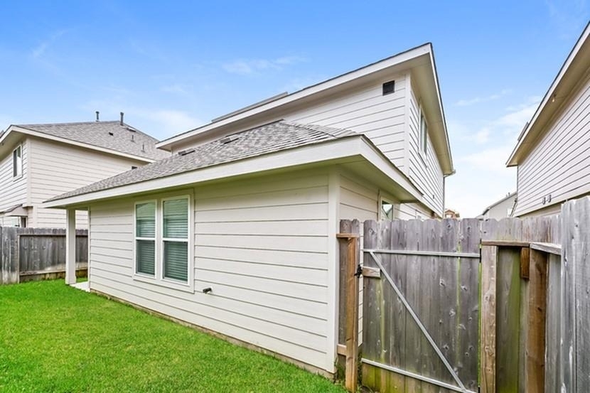 18522 Medway River - Photo 1