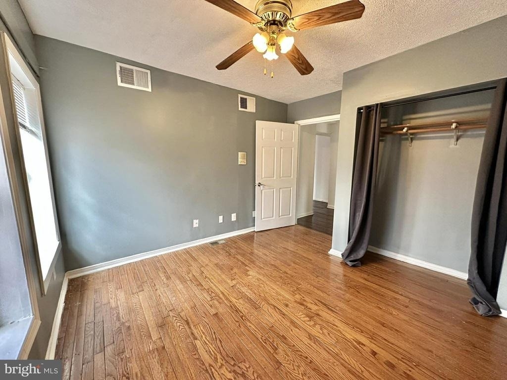 2015 S Lincoln Street S - Photo 5