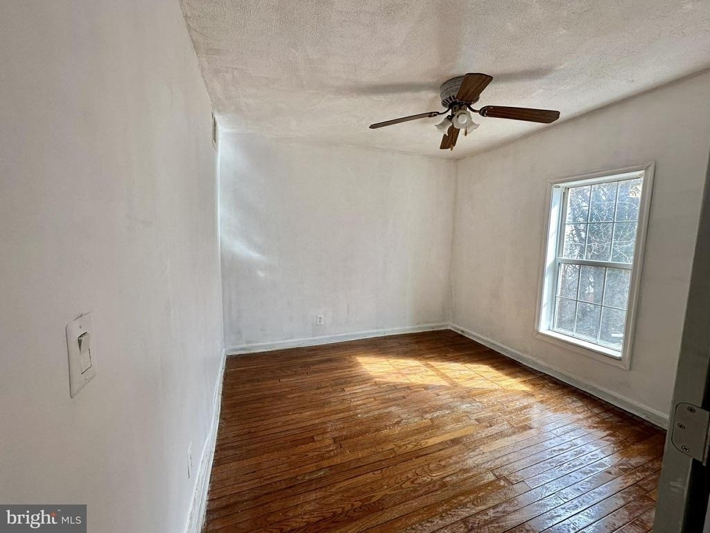 2015 S Lincoln Street S - Photo 3