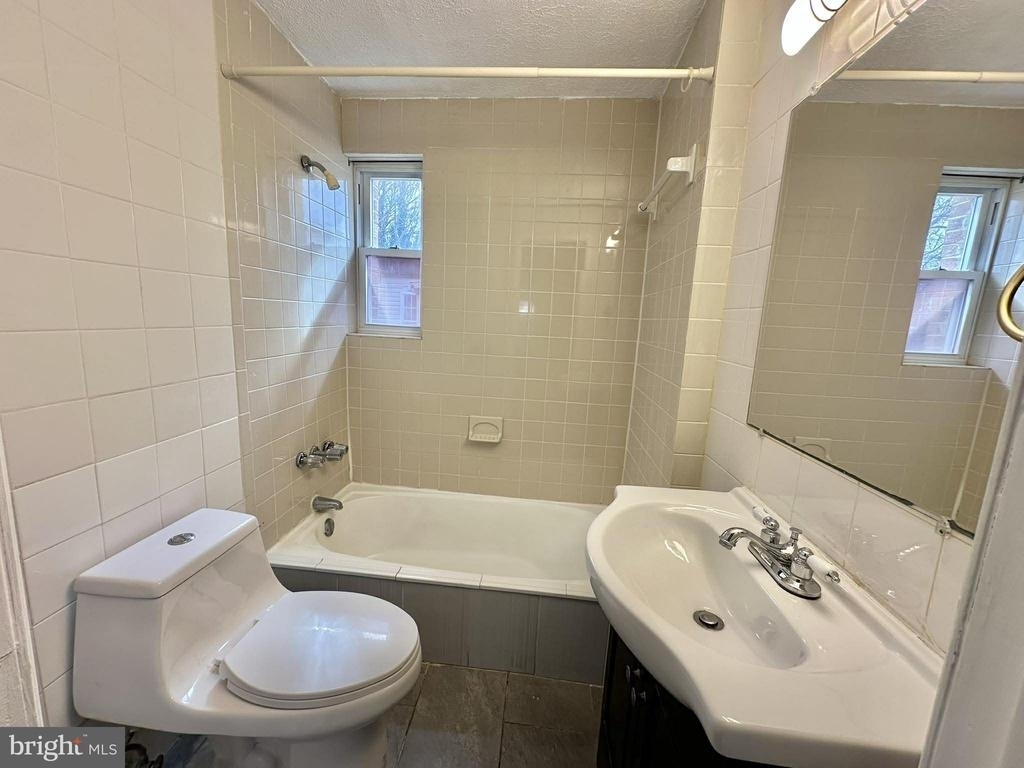 2015 S Lincoln Street S - Photo 6