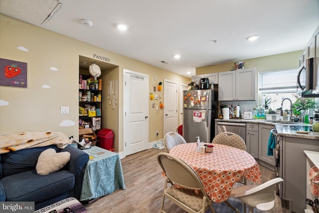 2214 N Camac Street - Photo 18
