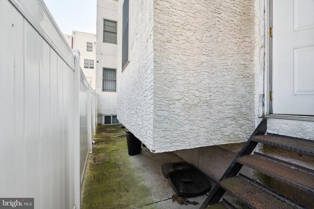 1611 N 17th Street - Photo 11