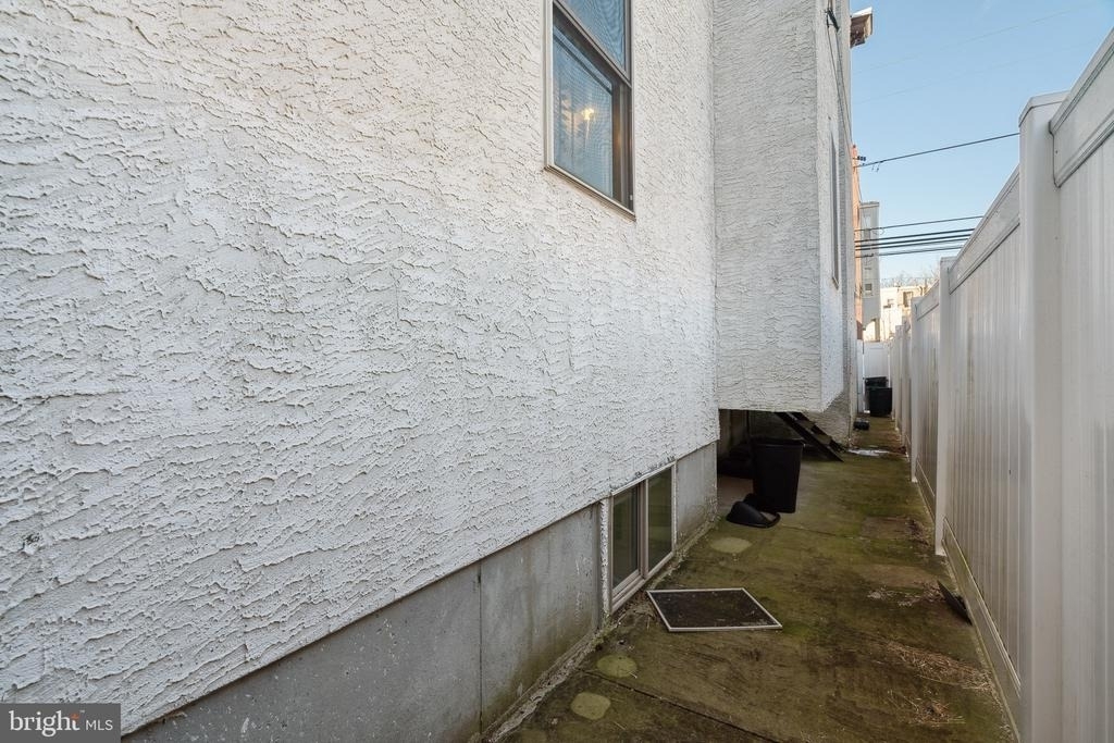 1611 N 17th Street - Photo 5