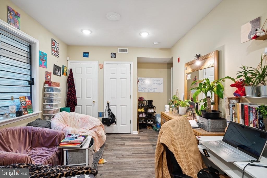 1611 N 17th Street - Photo 2