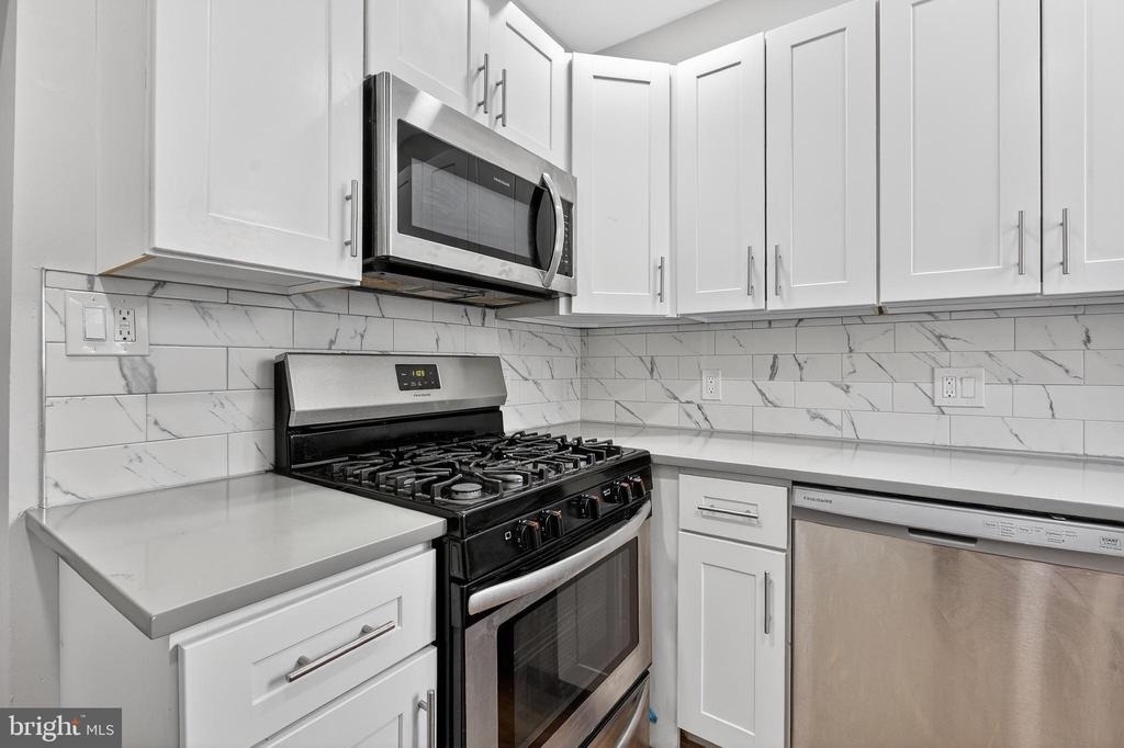 2543 Nicholas Street - Photo 7