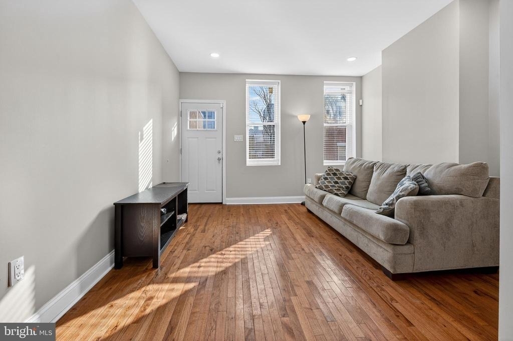 2543 Nicholas Street - Photo 10