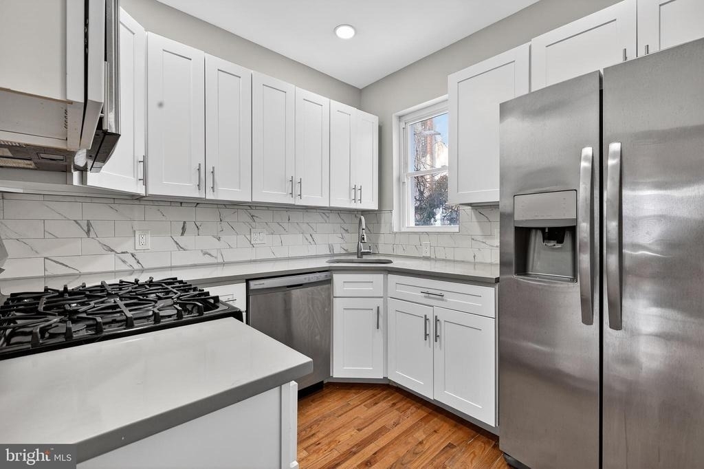 2543 Nicholas Street - Photo 6