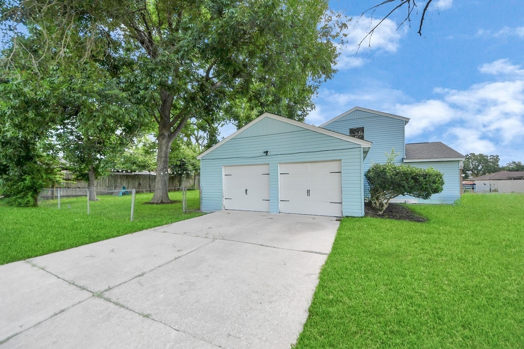 2513 Leslie Street - Photo 34