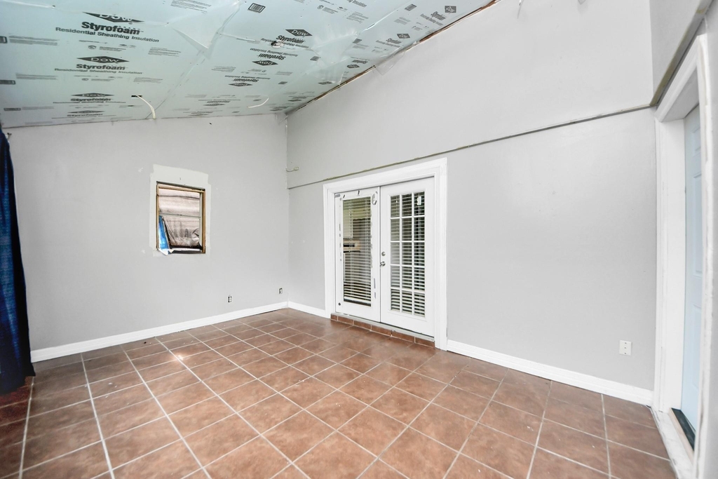 2513 Leslie Street - Photo 30