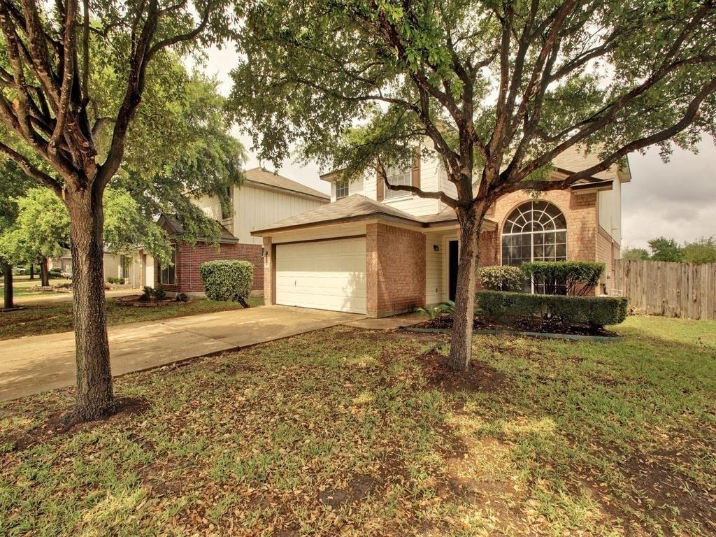 427 Territory Trl - Photo 1