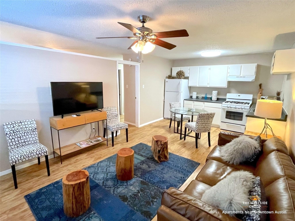 1616 W 6th St - Photo 0