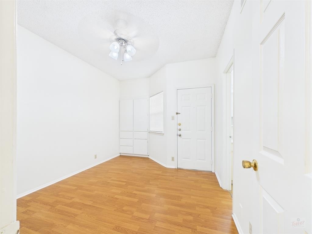 2604 Salado St - Photo 6