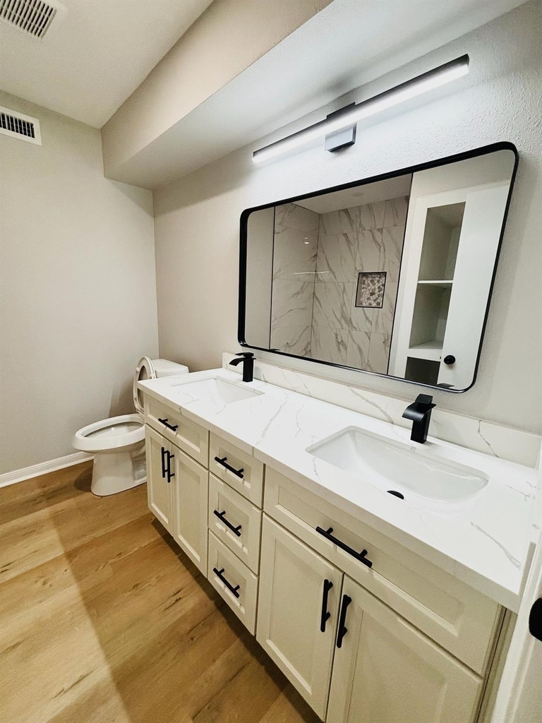 1803 S Park Street - Photo 10
