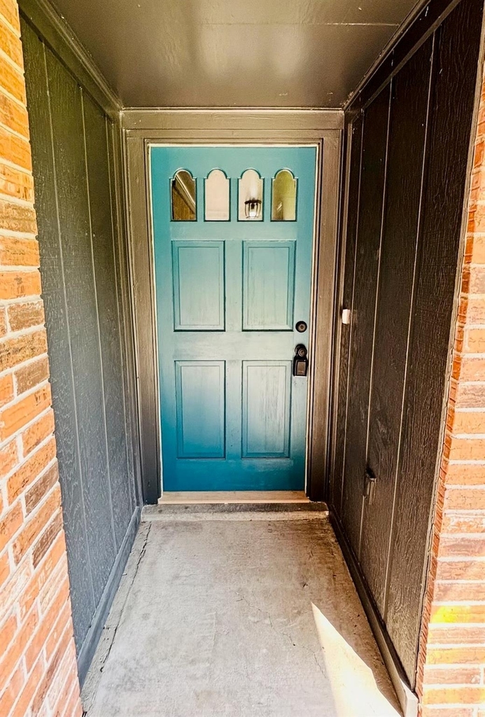 1803 S Park Street - Photo 4