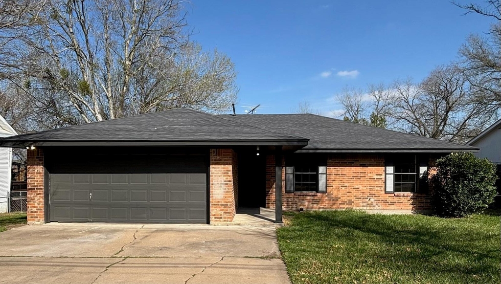 1803 S Park Street - Photo 3