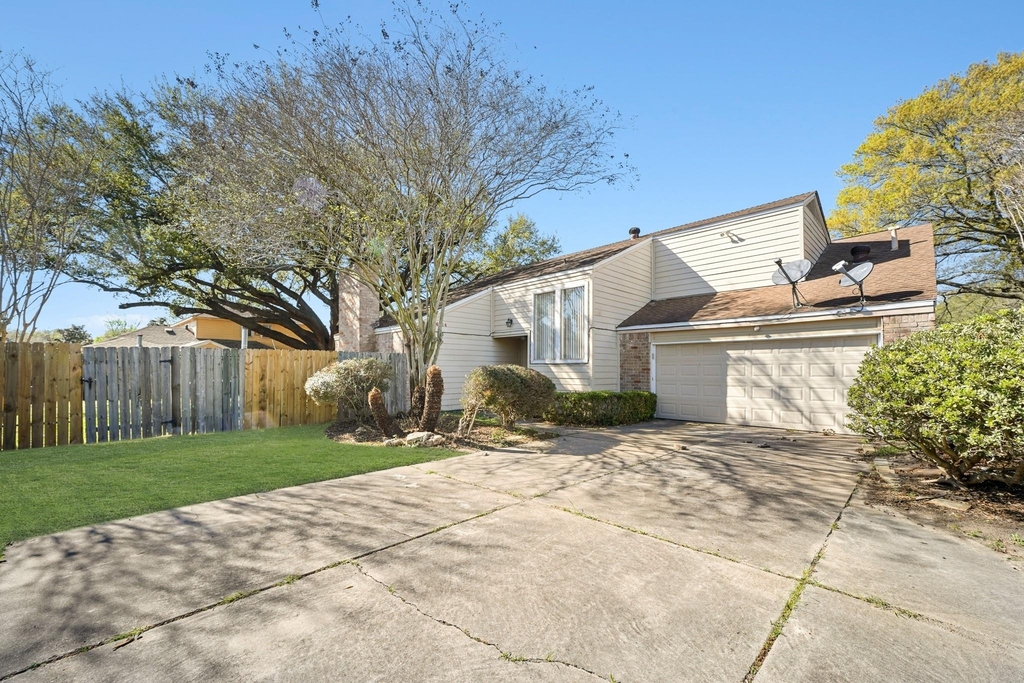 6514 Winkleman Road - Photo 0