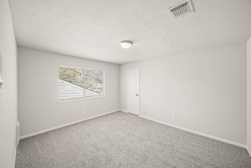 6514 Winkleman Road - Photo 7