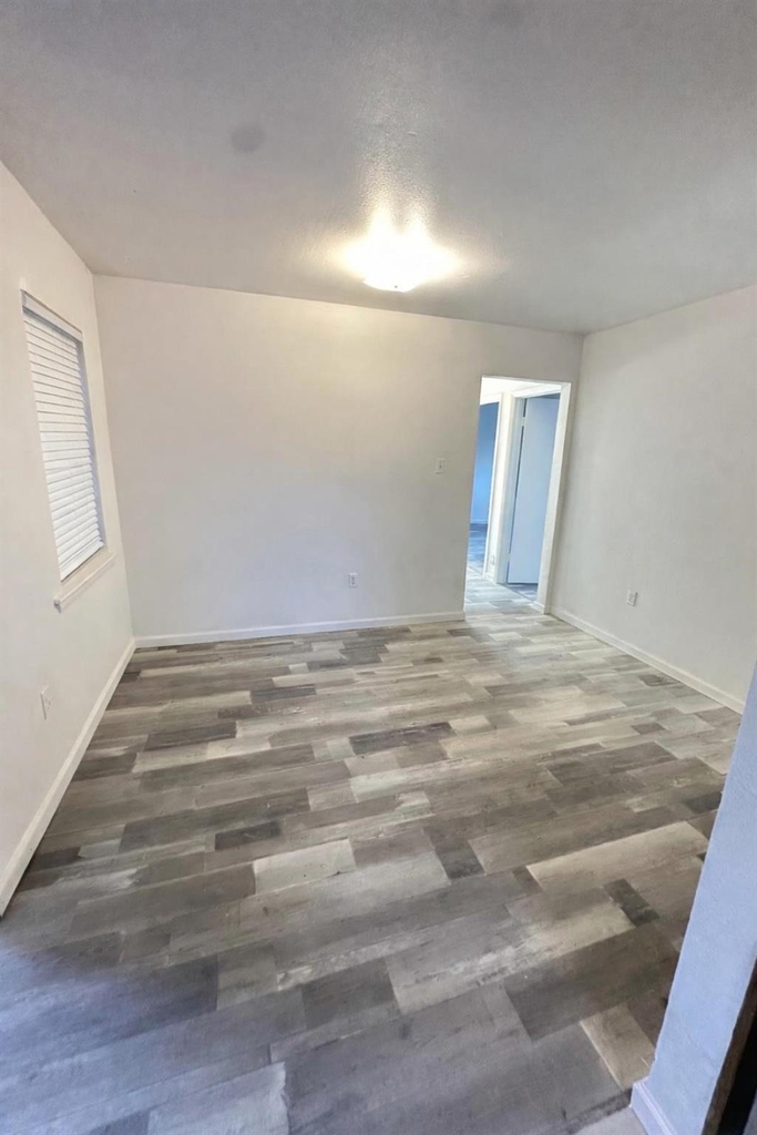 600 W Mimosa Street - Photo 9