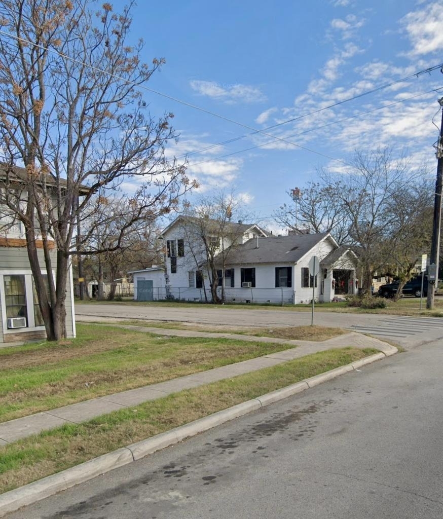 541 Hammond Ave - Photo 10