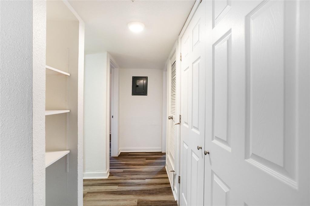 7945 Gault St - Photo 7