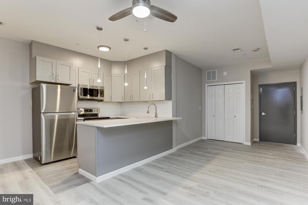400 Highland Avenue - Photo 2