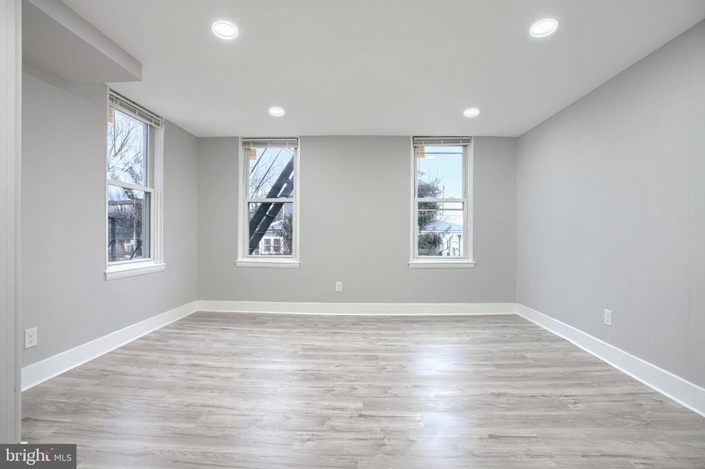 3807 Fleetwood Avenue - Photo 7