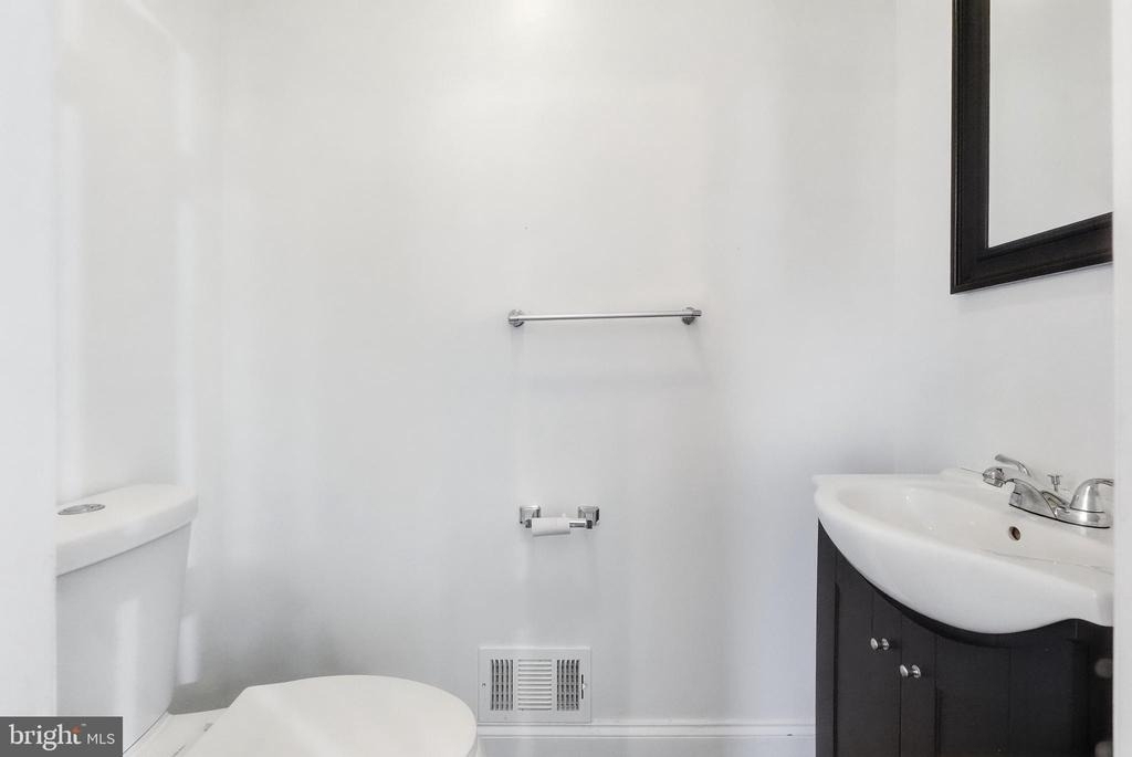 2302 2302 Mount Royal Terrace - Photo 27