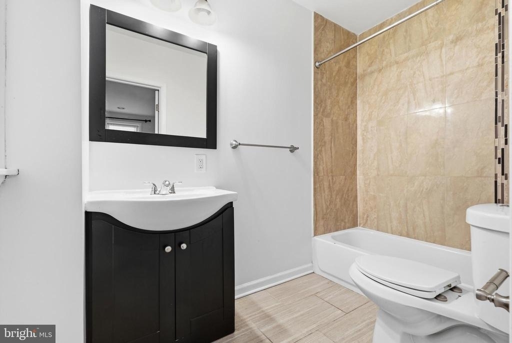 2302 2302 Mount Royal Terrace - Photo 31