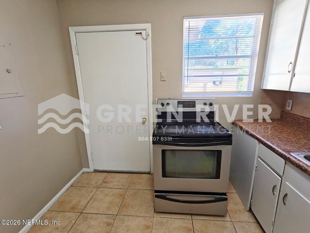 11620 Charlie Road - Photo 9