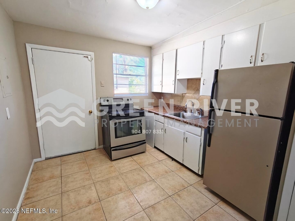 11620 Charlie Road - Photo 11